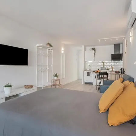 Moderno Estudio Con Piscina En - Ideal Parejas