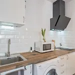 Moderno Estudio Con Piscina En - Ideal Parejas アロナ