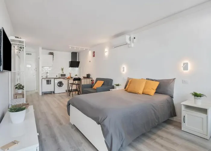 Moderno Estudio Con Piscina En - Ideal Parejas