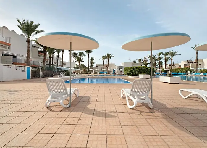 Moderno Estudio Con Piscina En - Ideal Parejas * 阿罗纳