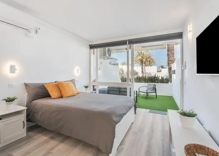 Moderno Estudio Con Piscina En - Ideal Parejas 阿罗纳